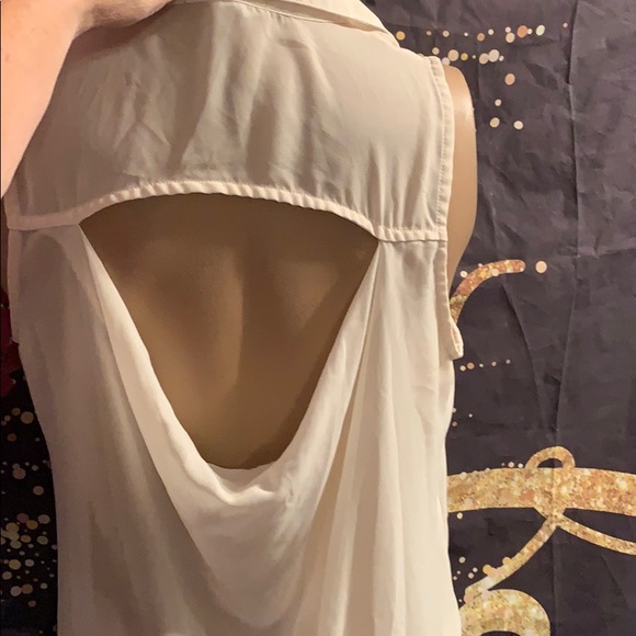 Six degrees of separation ivory top open back med - Picture 3 of 6